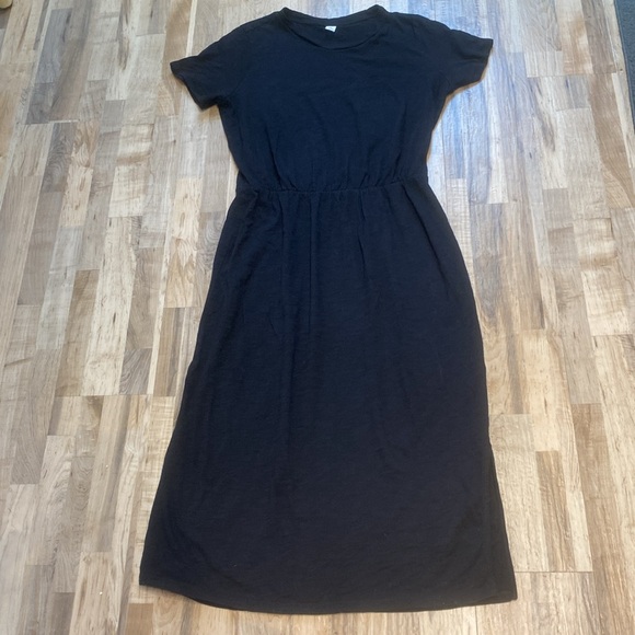 5/$25-Old Navy Maxi Tee Dress - Picture 2 of 7